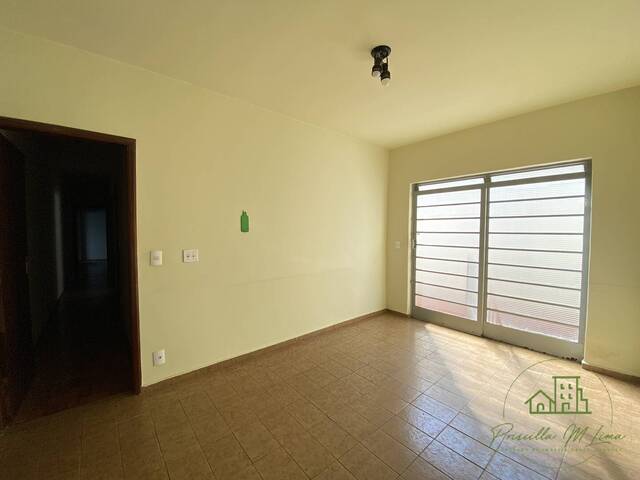 #CS74 - Casa para Venda em Botucatu - SP